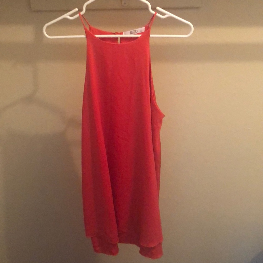 Red sleeveless shift dress